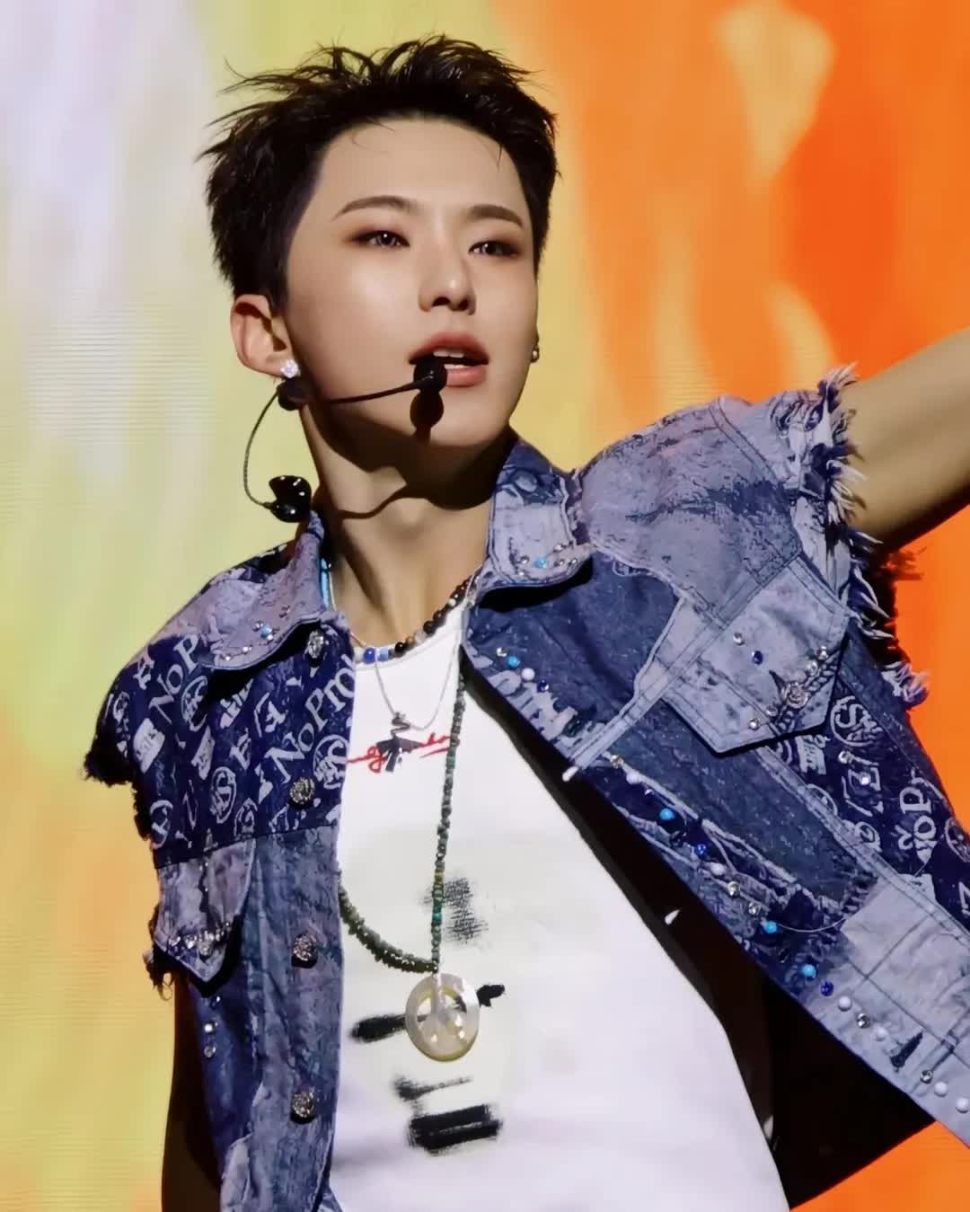 Qu&acirc;n nh&acirc;n bận show nhất hiện tại: &ldquo;Khuấy động&rdquo; doanh trại, diễn concert miễn ph&iacute; 60 ngh&igrave;n kh&aacute;n giả, muốn xem c&ograve;n phải thu&ecirc; du thuyền- Ảnh 9.