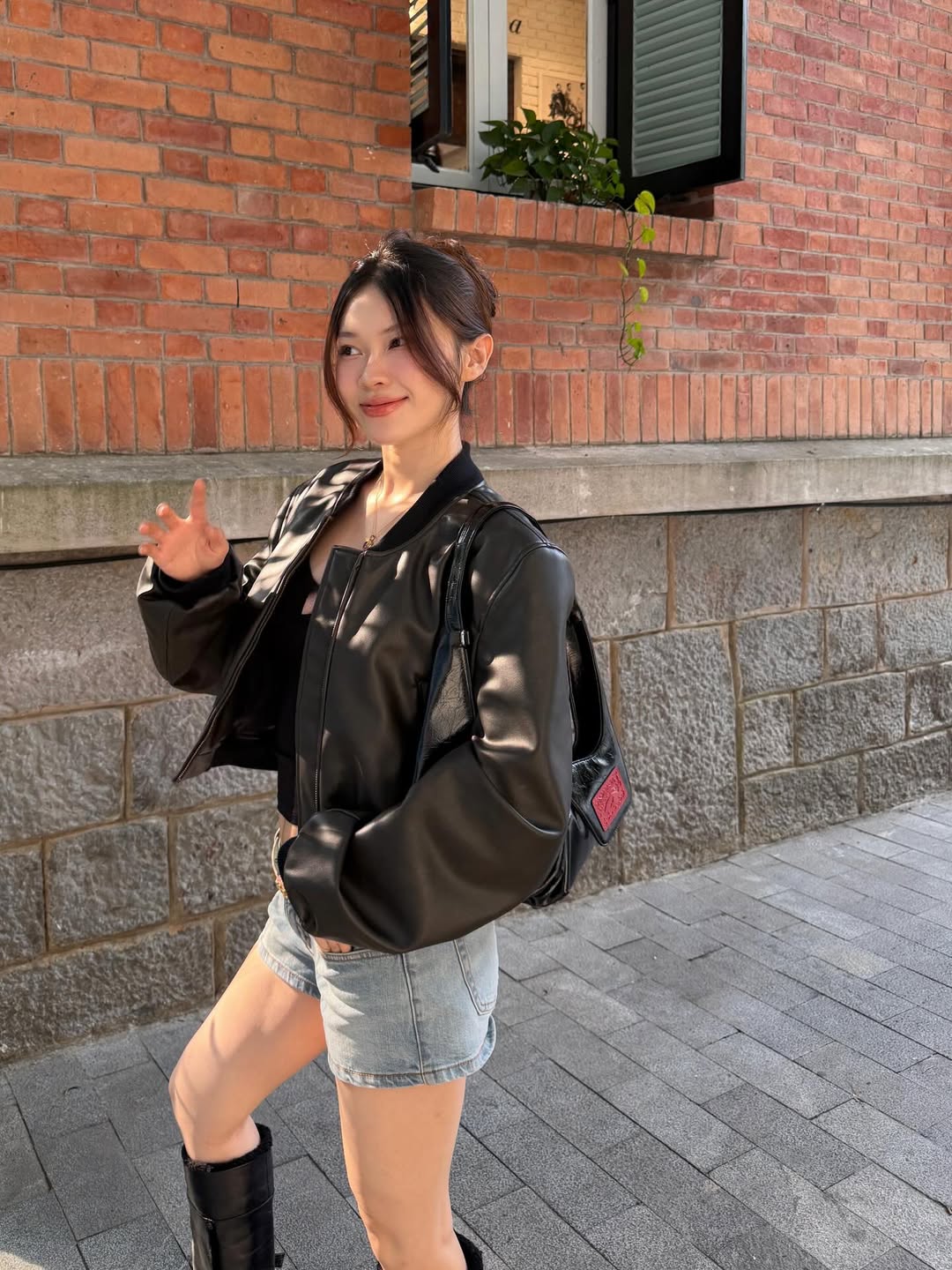 G&aacute;i xinh 2k1 vừa sinh con hot nhất MXH: S&agrave;nh điệu tuyệt đối, xuất hiện ở đ&acirc;u th&igrave; nơi đ&oacute; l&agrave; Paris Fashion Week- Ảnh 16.