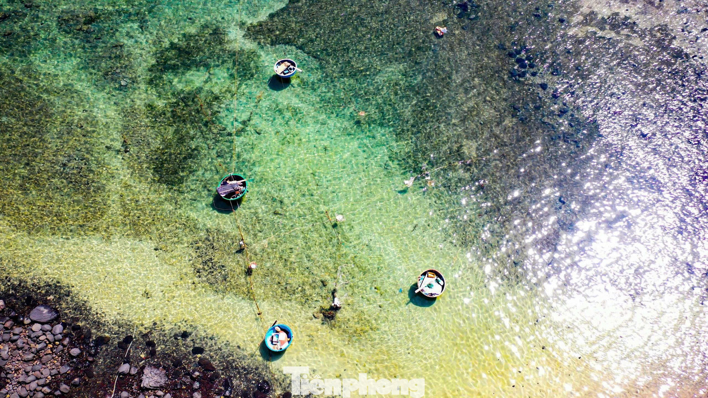 Tọa độ 'săn view' cực chill ở trạm đ&egrave;n biển Ba L&agrave;ng An- Ảnh 8.