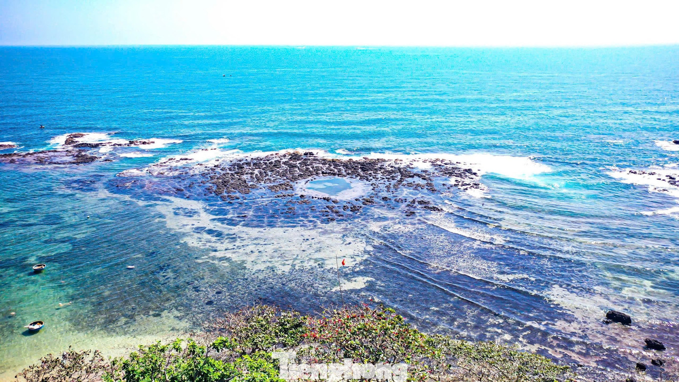 Tọa độ 'săn view' cực chill ở trạm đ&egrave;n biển Ba L&agrave;ng An- Ảnh 10.