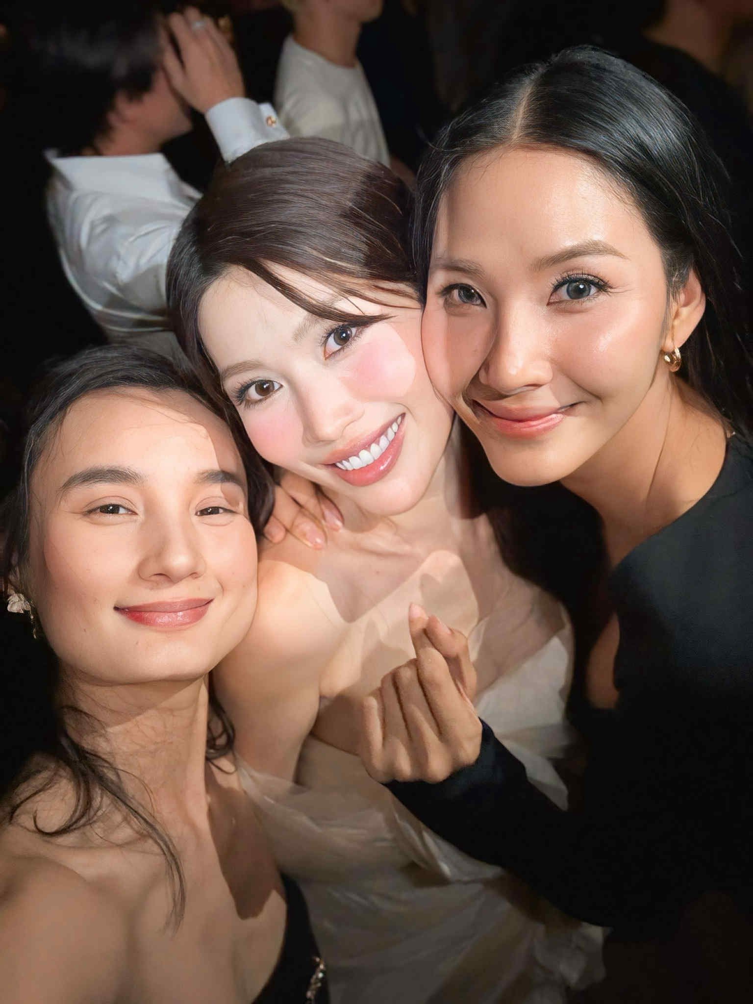 Ho&agrave;ng Thuỳ l&agrave;m l&agrave;nh với TyhD Th&ugrave;y Dương sau 5 năm cạch mặt, chỉ 1 nh&acirc;n vật m&atilde;i căng thẳng?- Ảnh 3.