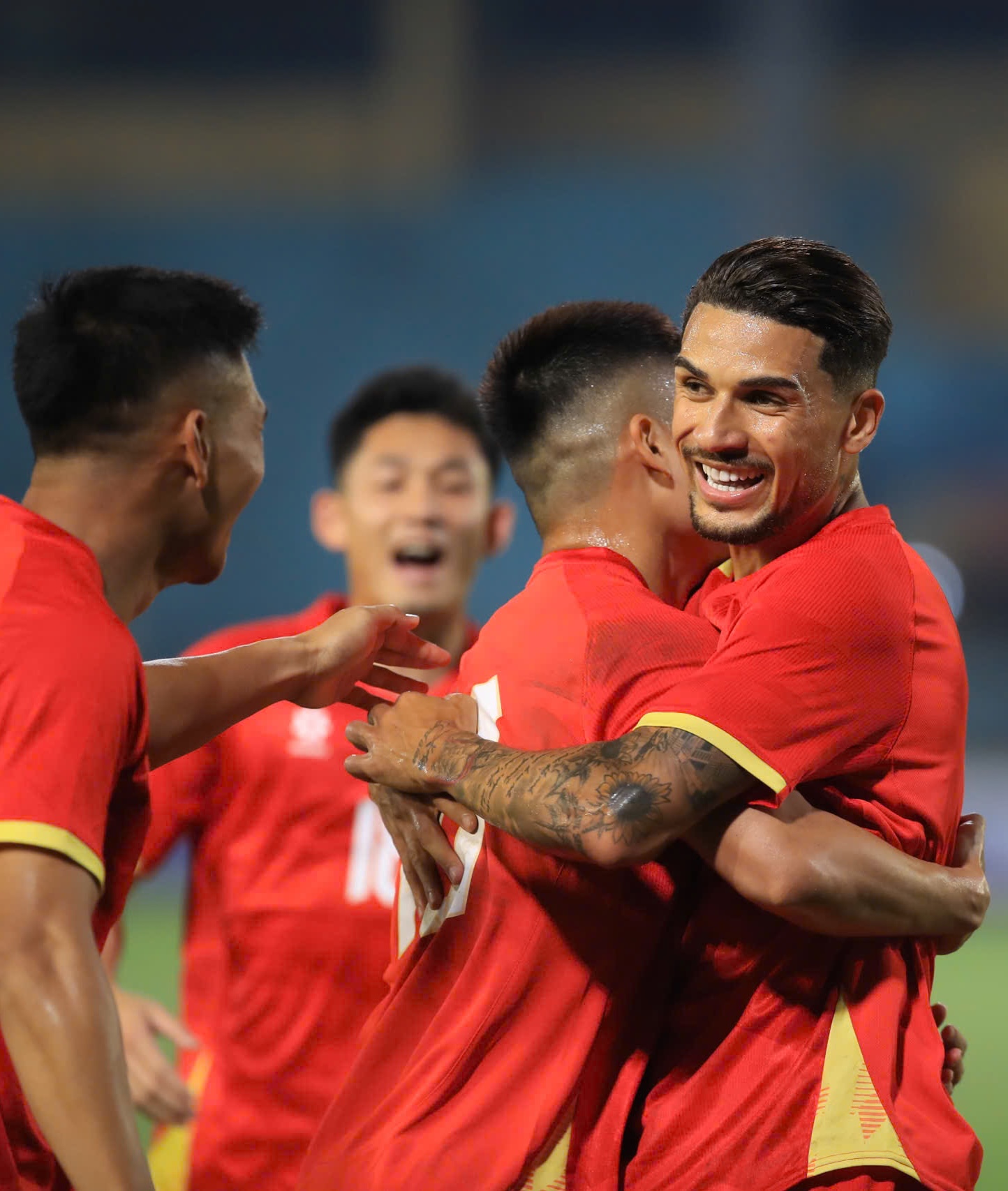 Phỏng vấn nóng cầu thủ nhập tịch Đỗ Hoàng Hên: Rất vui và tự hào vì trận đầu khoác áo ĐT Việt Nam thắng 3-0- Ảnh 1. Phỏng vấn nóng cầu thủ nhập tịch Đỗ Hoàng Hên: Rất vui và tự hào vì trận đầu khoác áo ĐT Việt Nam thắng 3-0- Ảnh 1.