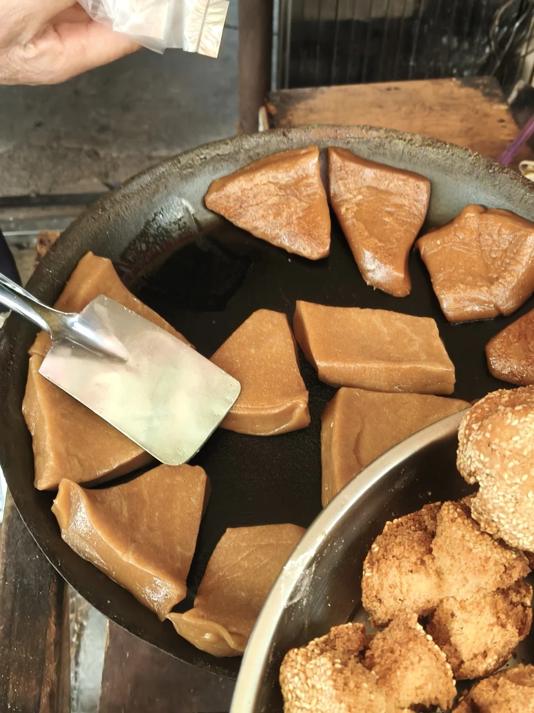 Bỏ phố rủ nhau đi ăn sập v&ugrave;ng sơn cước: 6 m&oacute;n ăn d&acirc;n d&atilde; rẻ b&egrave;o m&agrave; "chữa l&agrave;nh" mọi muộn phiền, c&oacute; m&oacute;n giống hệt x&ocirc;i T&acirc;y Bắc- Ảnh 13.