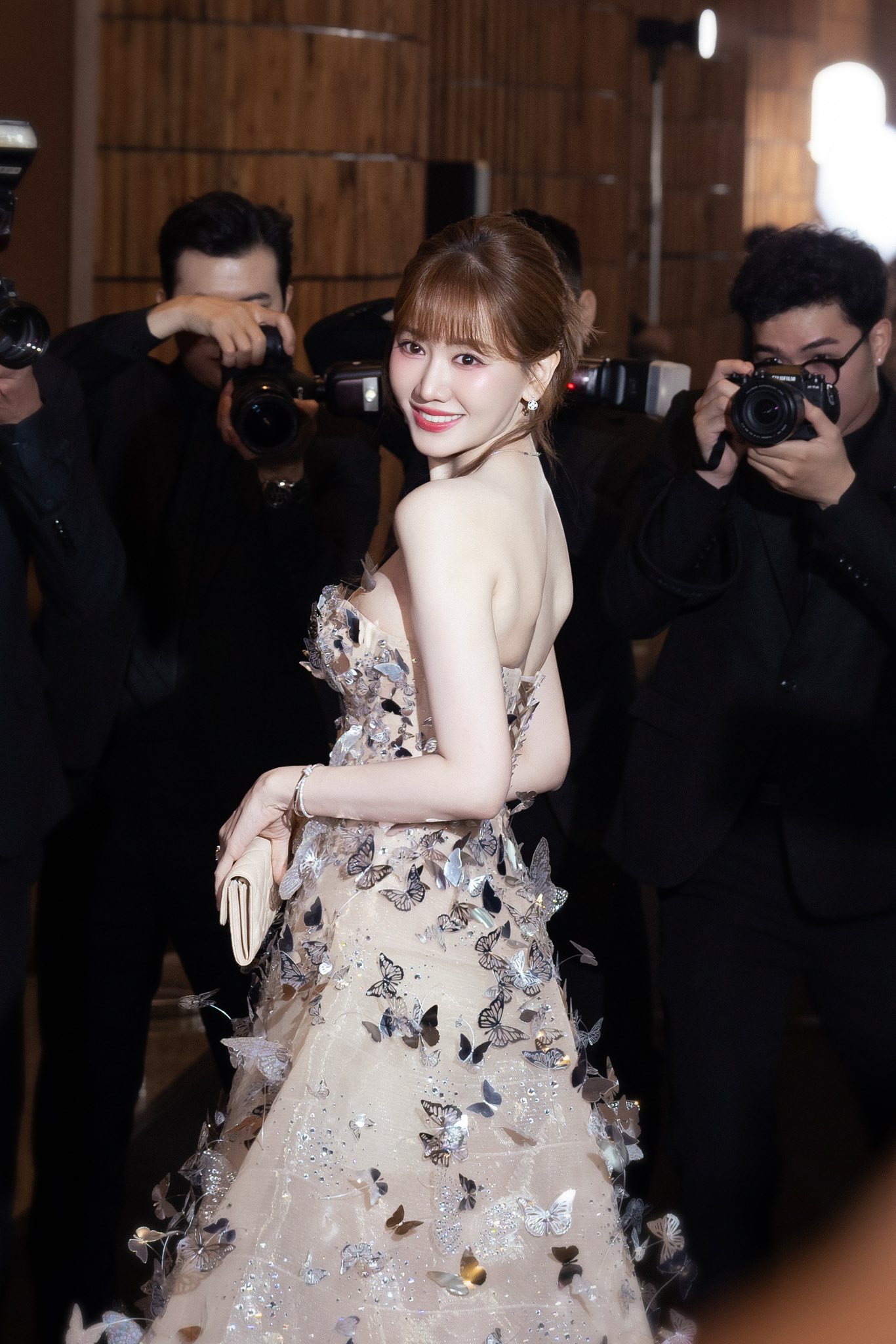 Nữ ca sĩ được đại gia ngh&igrave;n tỷ Việt si m&ecirc;: C&oacute; hit quốc d&acirc;n rồi lặn mất tăm, 41 tuổi trẻ đẹp như g&aacute;i đ&ocirc;i mươi- Ảnh 11.