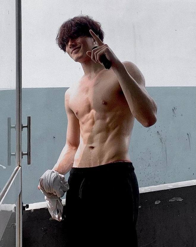 Mỹ nam sinh năm 1998 l&agrave; 