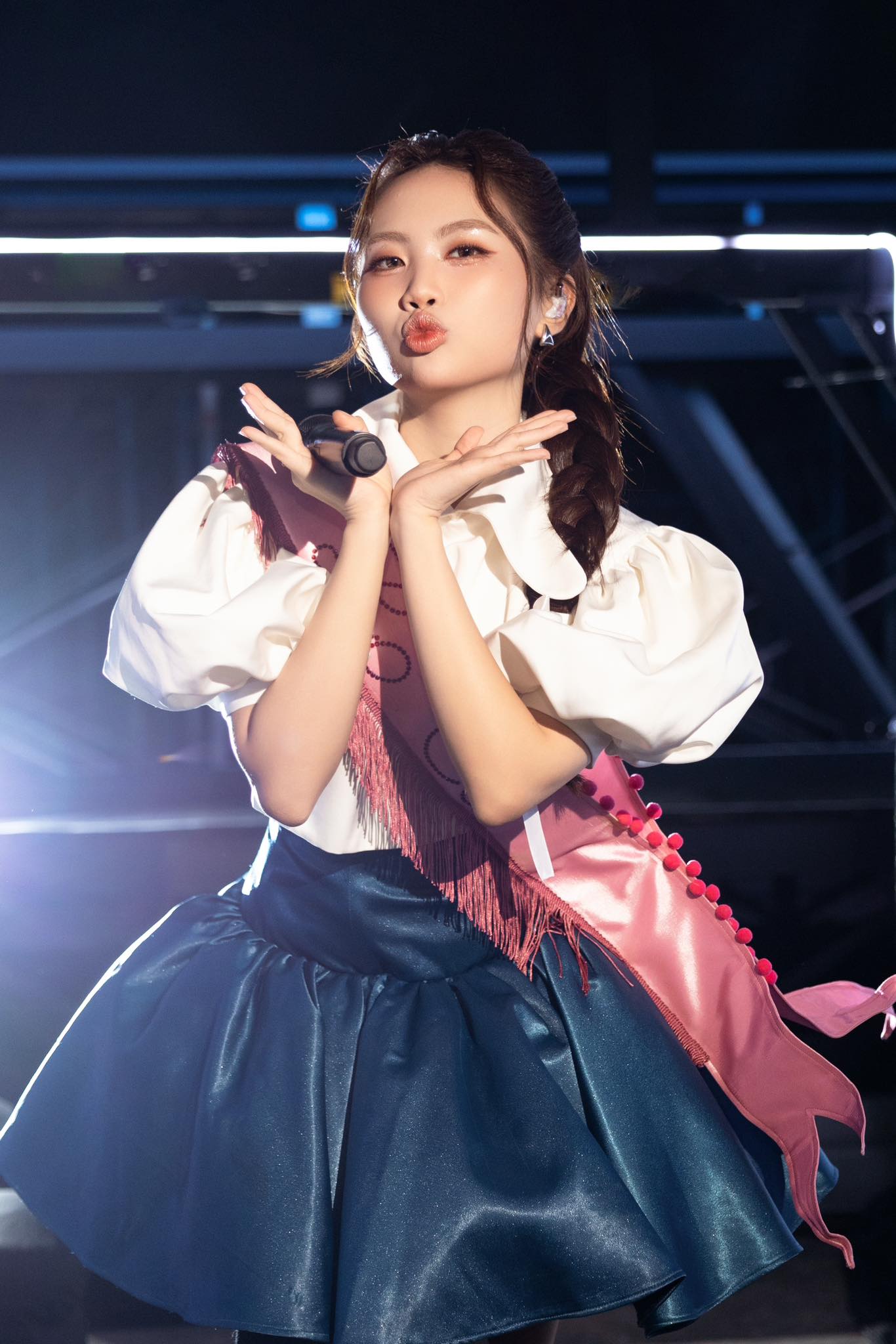 Mỹ nh&acirc;n Việt 2 năm li&ecirc;n tiếp được Trung ương Đo&agrave;n vinh danh: Qu&aacute;n qu&acirc;n th&agrave;nh c&ocirc;ng nhất Vbiz, tuổi 20 đ&atilde; l&agrave; CEO- Ảnh 9.