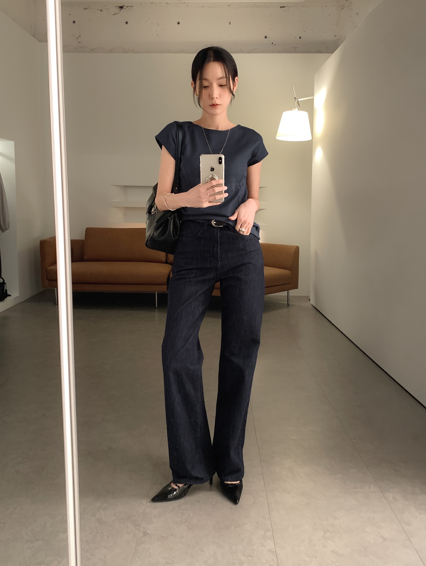 Điều cơ bản chị em nhất định phải biết: 4 mẫu gi&agrave;y xuất sắc trong khoản k&eacute;o d&agrave;i ch&acirc;n- Ảnh 1.