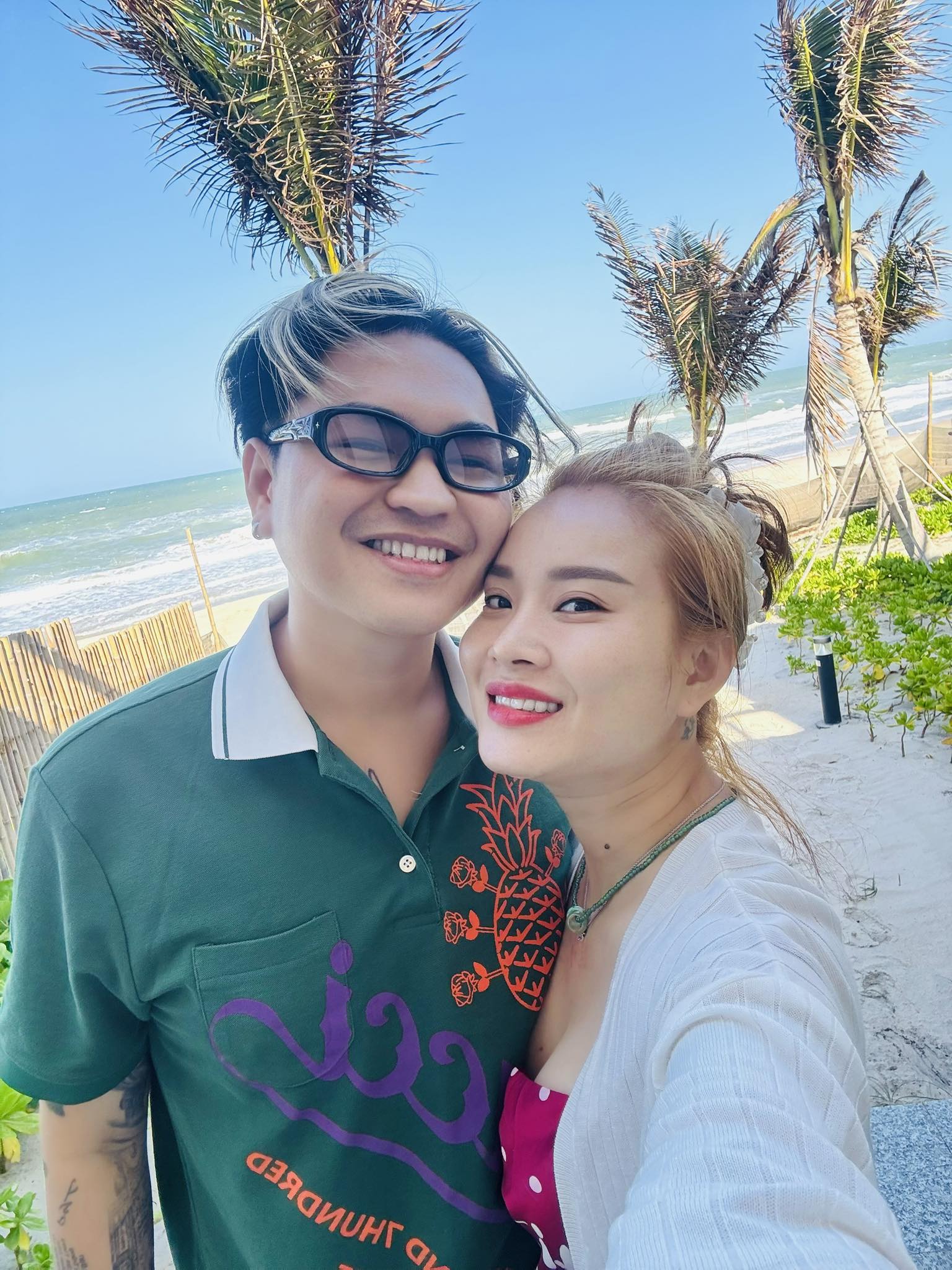 Mẹ đơn th&acirc;n c&oacute; 2 con ri&ecirc;ng ngoại h&igrave;nh giản dị nhưng nam ca sĩ Việt vẫn si m&ecirc; suốt 15 năm- Ảnh 2.