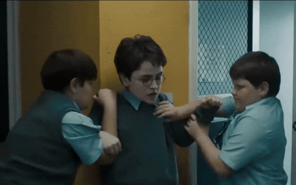 Tranh c&atilde;i Draco Malfoy ở Harry Potter bản mới: Nh&agrave; gi&agrave;u mới nh&uacute; đ&ograve;i l&agrave;m qu&yacute; tộc thượng đẳng, tuổi g&igrave; so với bản gốc- Ảnh 5.