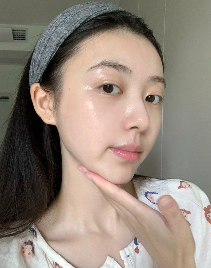 L&agrave;n da "toang to&aacute;c" chỉ v&igrave; b&ocirc;i serum sai c&aacute;ch: Chị em nhớ kỹ để tr&aacute;nh rước họa- Ảnh 2.