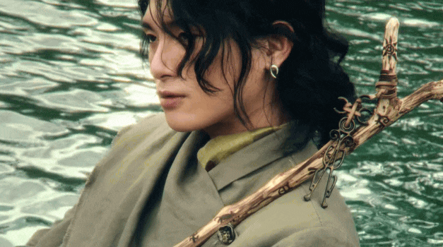 D&acirc;n t&igrave;nh m&ecirc; mệt MV mới của ho&agrave;ng tử Vbiz, tho&aacute;t khỏi "hầm c&ocirc;ng ty" comeback chất cỡ n&agrave;y!- Ảnh 1.