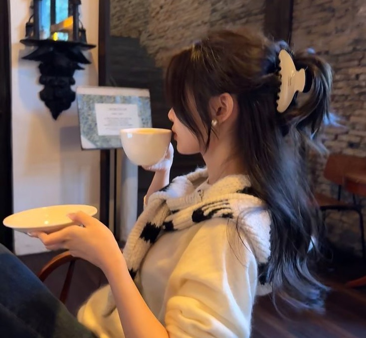 Chuy&ecirc;n gia dinh dưỡng chia sẻ 6 m&oacute;n được v&iacute; như "thuốc nhuộm t&oacute;c đen tự nhi&ecirc;n", chị em n&agrave;o sớm ăn th&igrave; sớm đẹp, trẻ l&acirc;u- Ảnh 1.