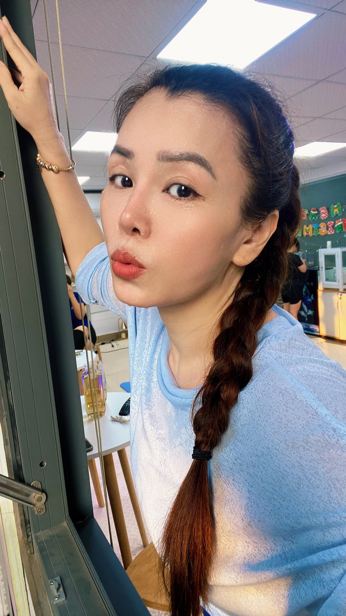 U60 vẫn bị nhầm l&agrave; chị của con trai, b&agrave; nội 3 ch&aacute;u tiết lộ th&oacute;i quen trẻ l&acirc;u phụ nữ sau 50 rất n&ecirc;n học hỏi- Ảnh 7.