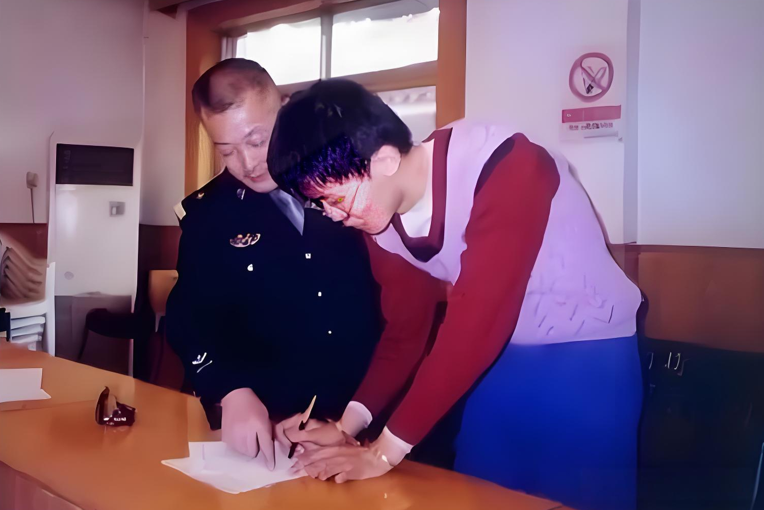 Sinh vi&ecirc;n ĐH top 1 tạt axit 5 con gấu, bị cả nước tẩy chay: 24 năm &acirc;m thầm chuộc lỗi v&agrave; th&acirc;n phận hiện tại g&acirc;y ngỡ ng&agrave;ng- Ảnh 2.