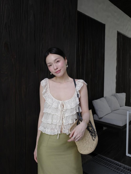 L&ecirc; H&agrave; Tr&uacute;c tr&ecirc;n Threads: Tranh c&atilde;i chưa dứt, nhưng style th&igrave; vẫn được "duyệt" đều- Ảnh 9.