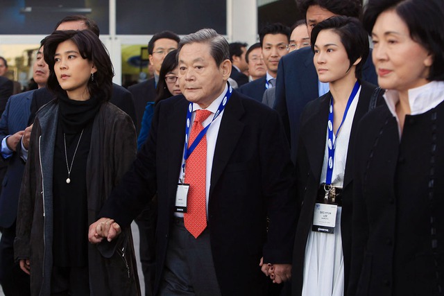 Gia tộc Samsung v&agrave; căn bệnh di truyền đ&aacute;ng sợ mang t&ecirc;n teo cơ M&Aacute;C: C&oacute; tất cả nhưng cũng kh&ocirc;ng thể chữa khỏi- Ảnh 1.