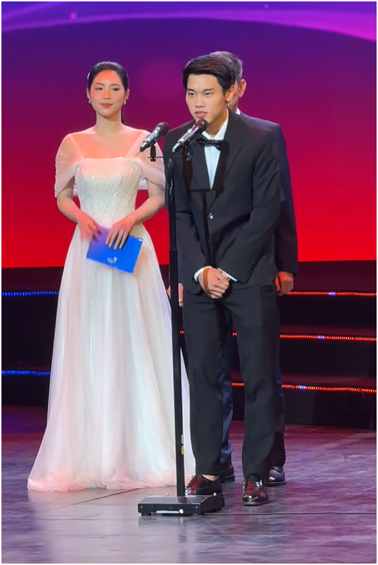 Đ&igrave;nh Bắc v&agrave; &Aacute; hậu Ch&acirc;u Anh lại l&ecirc;n hot search, trai t&agrave;i g&aacute;i giỏi, visual xuất sắc chung khung h&igrave;nh g&acirc;y sốt MXH- Ảnh 4.