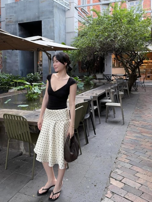 L&ecirc; H&agrave; Tr&uacute;c tr&ecirc;n Threads: Tranh c&atilde;i chưa dứt, nhưng style th&igrave; vẫn được "duyệt" đều- Ảnh 7.