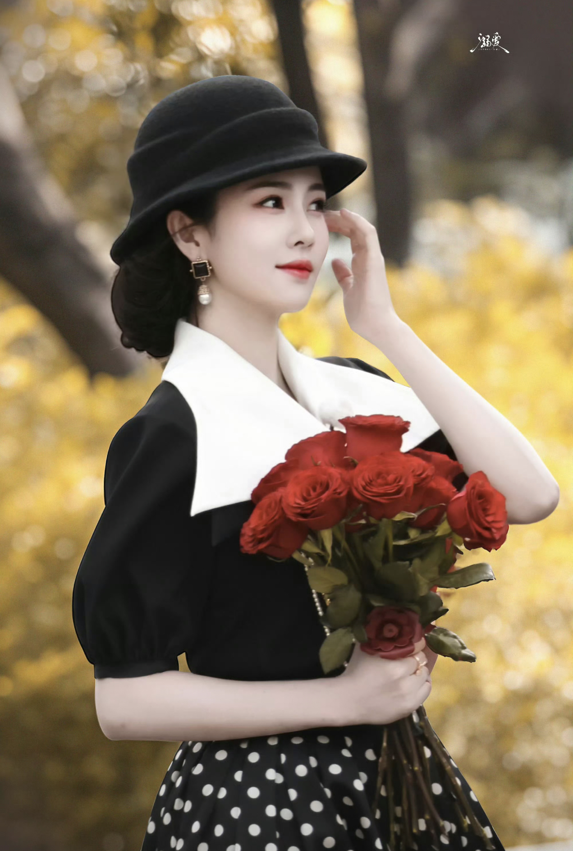 Đại tiểu thư du học về nước đang náo loạn hot search: Nhan sắc tô hồng vạn vật, tưởng đâu chỉ có trong tiểu thuyết- Ảnh 4. Đại tiểu thư du học về nước đang náo loạn hot search: Nhan sắc tô hồng vạn vật, tưởng đâu chỉ có trong tiểu thuyết- Ảnh 4.