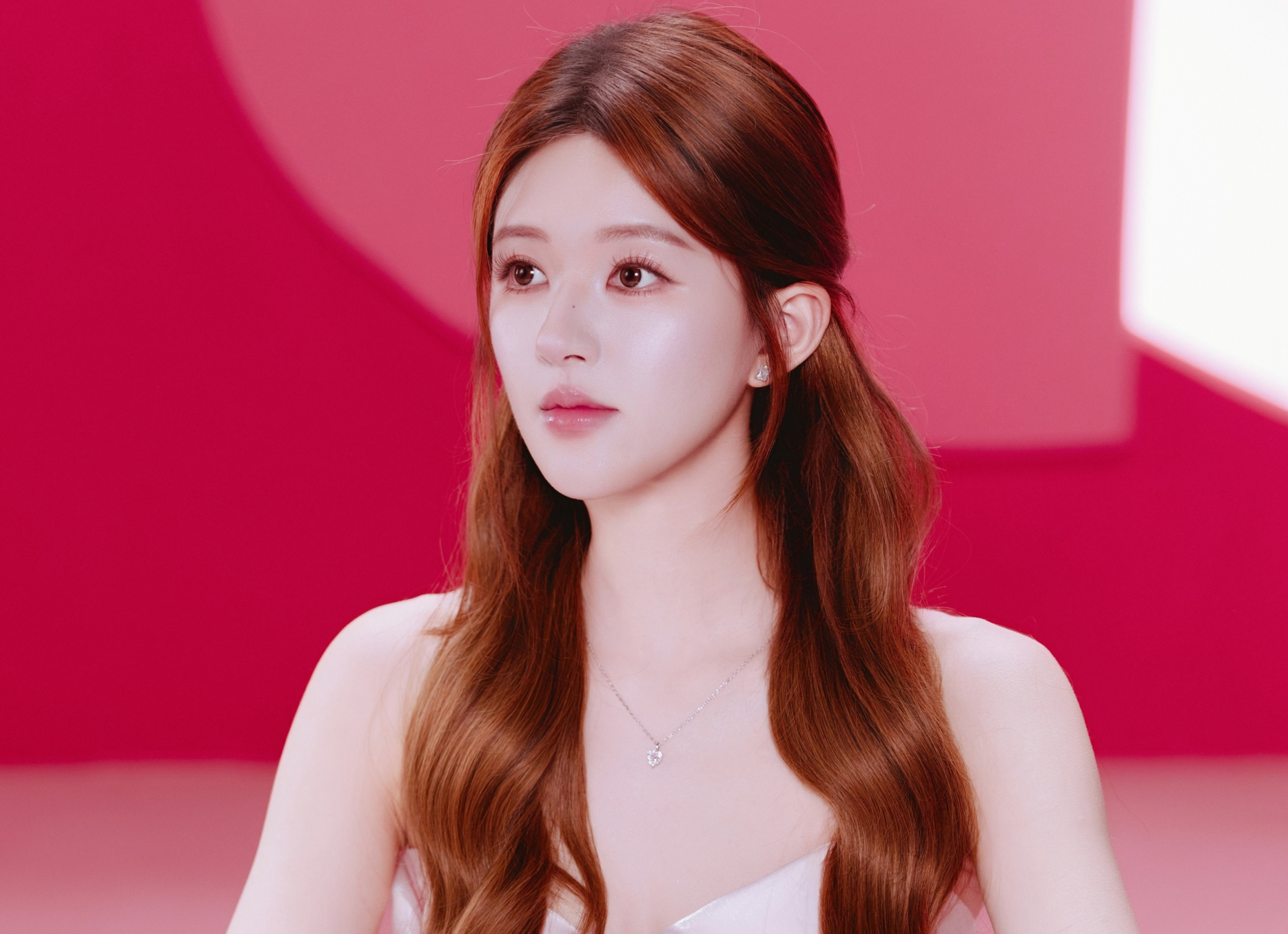 Triệu Lộ Tư bị xua đuổi- Ảnh 2.