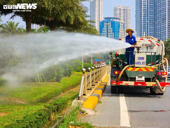 M&ugrave;a xu&acirc;n n&oacute;ng nực bất thường, hầu như kh&ocirc;ng mưa ph&ugrave;n, nồm ẩm, kh&ocirc;ng 'r&eacute;t n&agrave;ng B&acirc;n'- Ảnh 1.
