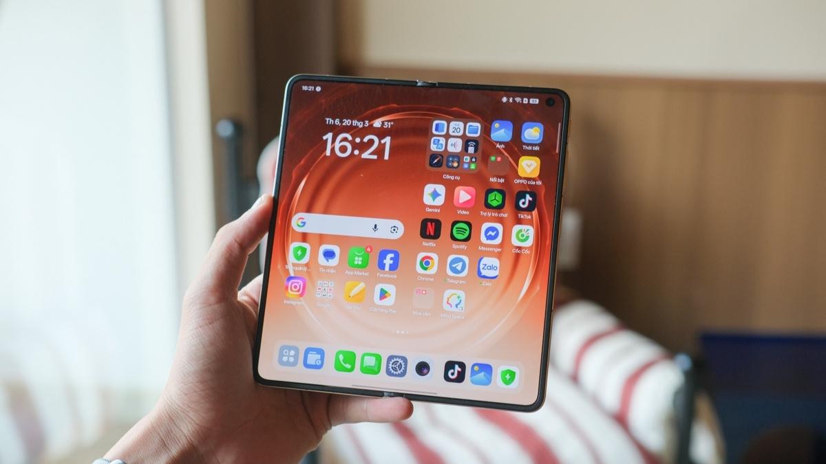 Cận cảnh OPPO Find N6: C&ocirc;ng nghệ m&agrave;n h&igrave;nh gập thế hệ mới c&oacute; g&igrave; đặc biệt?- Ảnh 2.