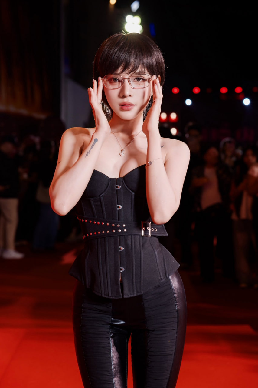 Mỹ nh&acirc;n Việt chỉ cần đ&agrave;n h&aacute;t l&agrave; được khen: Nhan sắc ng&agrave;y c&agrave;ng kh&aacute;c lạ, d&acirc;n t&igrave;nh khuy&ecirc;n đừng n&ecirc;n l&agrave;m 1 điều- Ảnh 5.