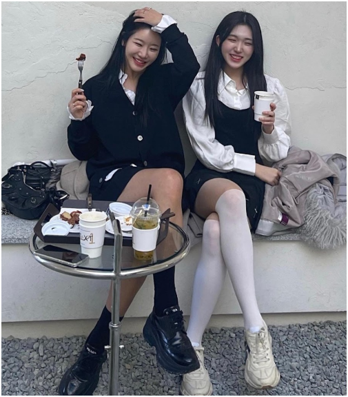 Cặp mẹ 53 tuổi - con 23 tuổi g&acirc;y sốt, thường xuy&ecirc;n bị nhầm l&agrave; bạn b&egrave;: H&eacute; lộ b&iacute; quyết- Ảnh 10.