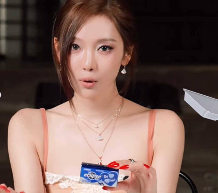 Sao hạng A v&agrave; nỗi sợ h&ocirc;i miệng: Jisoo, Lisa, Karina... đều kh&ocirc;ng thể sống thiếu "bảo bối" n&agrave;y- Ảnh 8.