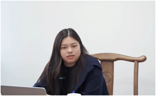 Đang viral mạnh nhất: Ph&oacute; chủ tịch c&ocirc;ng ty c&ocirc;ng nghệ lộ mặt thật kh&aacute;c xa ảnh tr&ecirc;n slide chiếu ở hội nghị- Ảnh 6.