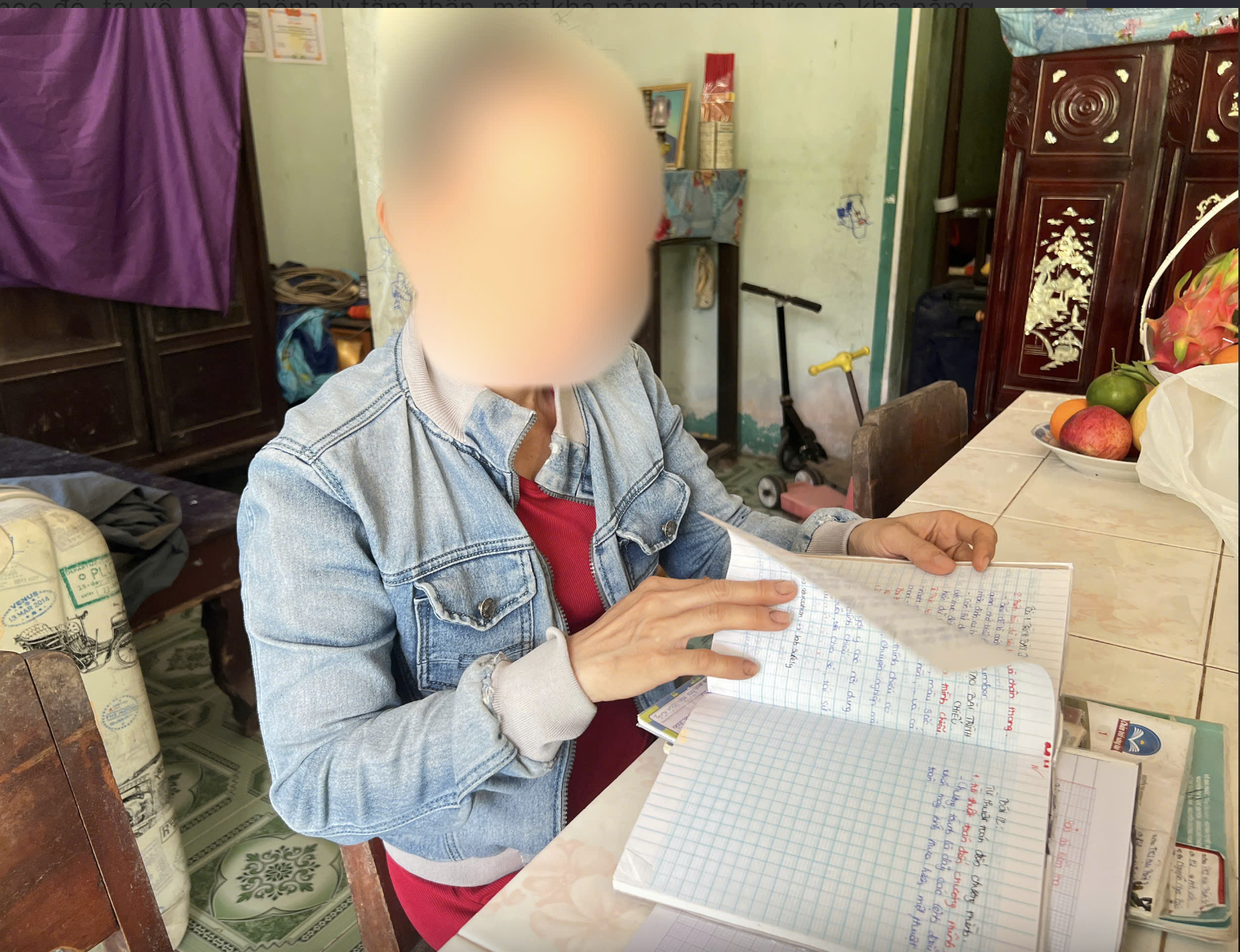 Vụ khởi tố 2 cựu cán bộ công an ở Vĩnh Long: Gia đình nữ sinh nói gì?- Ảnh 2. Vụ khởi tố 2 cựu cán bộ công an ở Vĩnh Long: Gia đình nữ sinh nói gì?- Ảnh 2.