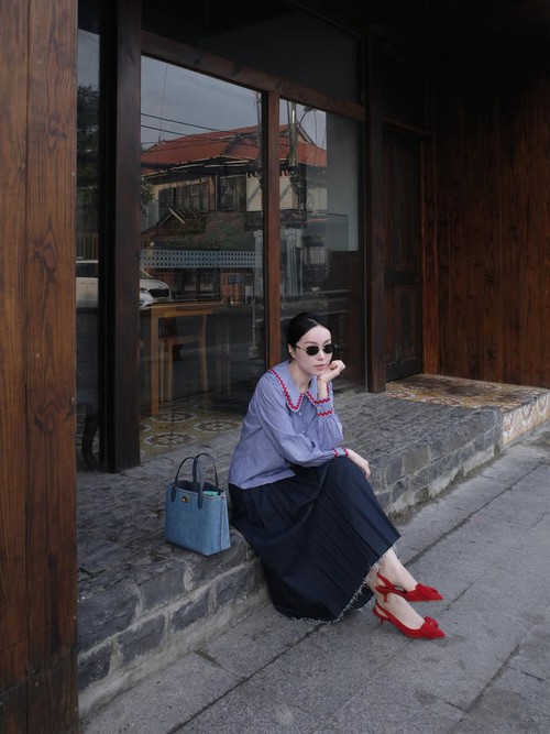 L&ecirc; H&agrave; Tr&uacute;c tr&ecirc;n Threads: Tranh c&atilde;i chưa dứt, nhưng style th&igrave; vẫn được "duyệt" đều- Ảnh 11.