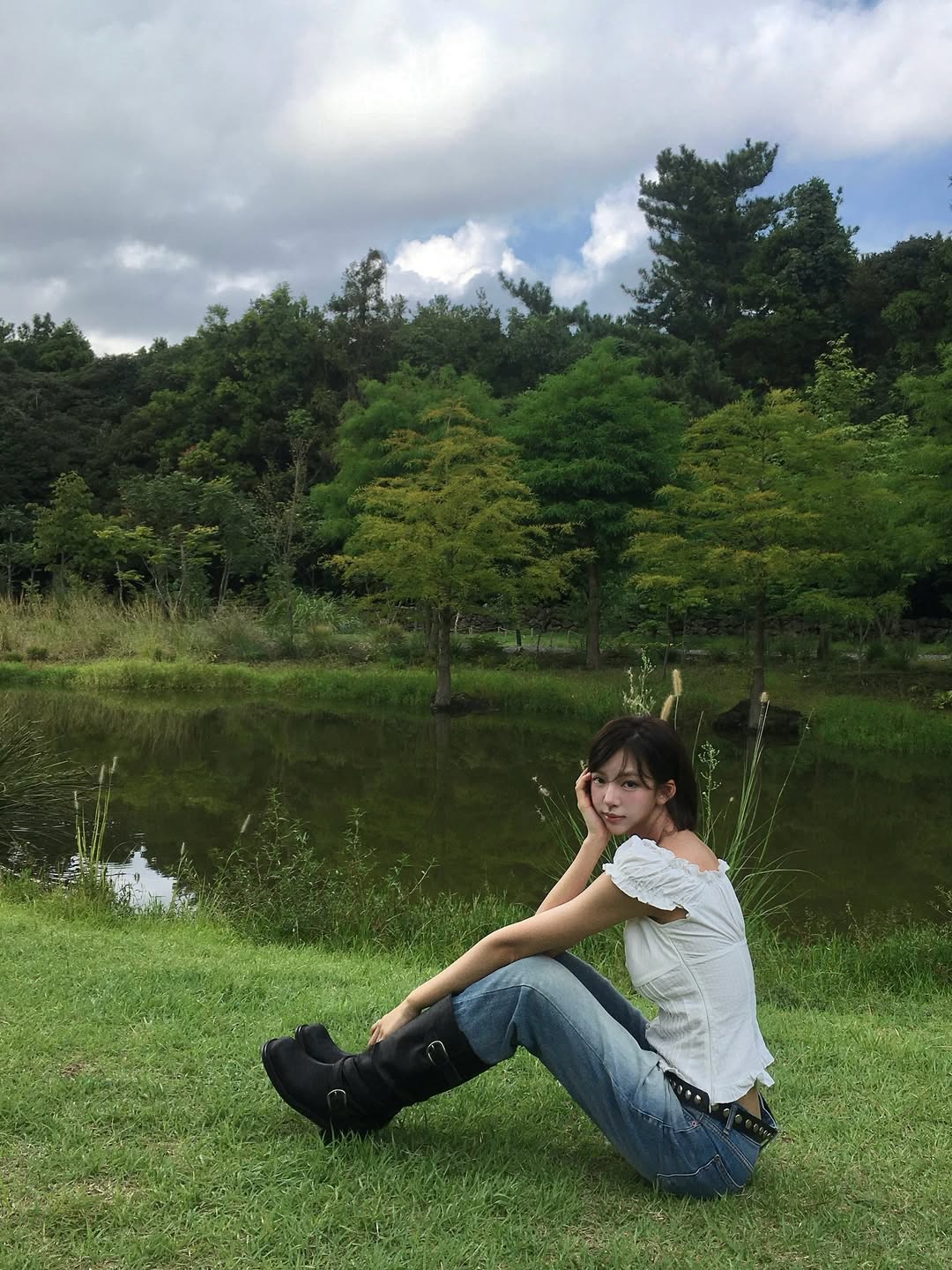 Mỹ nữ 2k ở Địa Ngục Độc Th&acirc;n: Mặt nhỏ như quả trứng, nhận cơn mưa lời khen v&igrave; mặc đẹp- Ảnh 23.