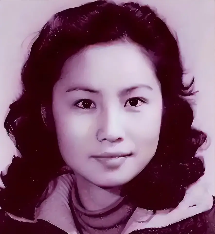 Nữ "MC quốc d&acirc;n" 2 lần trượt đại học vẫn dẫn đ&agrave;i truyền h&igrave;nh quốc gia gần 30 năm- Ảnh 2.