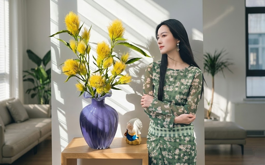 Kh&aacute;ch đến chơi tưởng cắm "chổi l&ocirc;ng g&agrave;" v&agrave;ng rực, lại gần mới ngất ng&acirc;y trước độ ki&ecirc;u sa của lo&agrave;i hoa lạ l&ugrave;ng đang g&acirc;y sốt hội y&ecirc;u nh&agrave;- Ảnh 1.