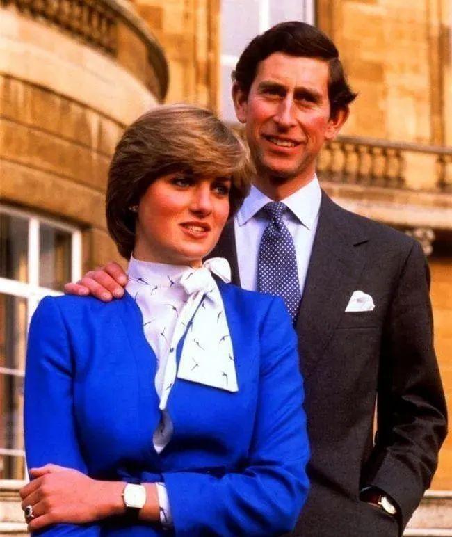 Chưa ai qu&ecirc;n được vẻ đẹp "C&ocirc;ng ch&uacute;a ngủ trong rừng" khuynh nước khuynh th&agrave;nh của C&ocirc;ng nương Diana từ 45 năm trước- Ảnh 7.