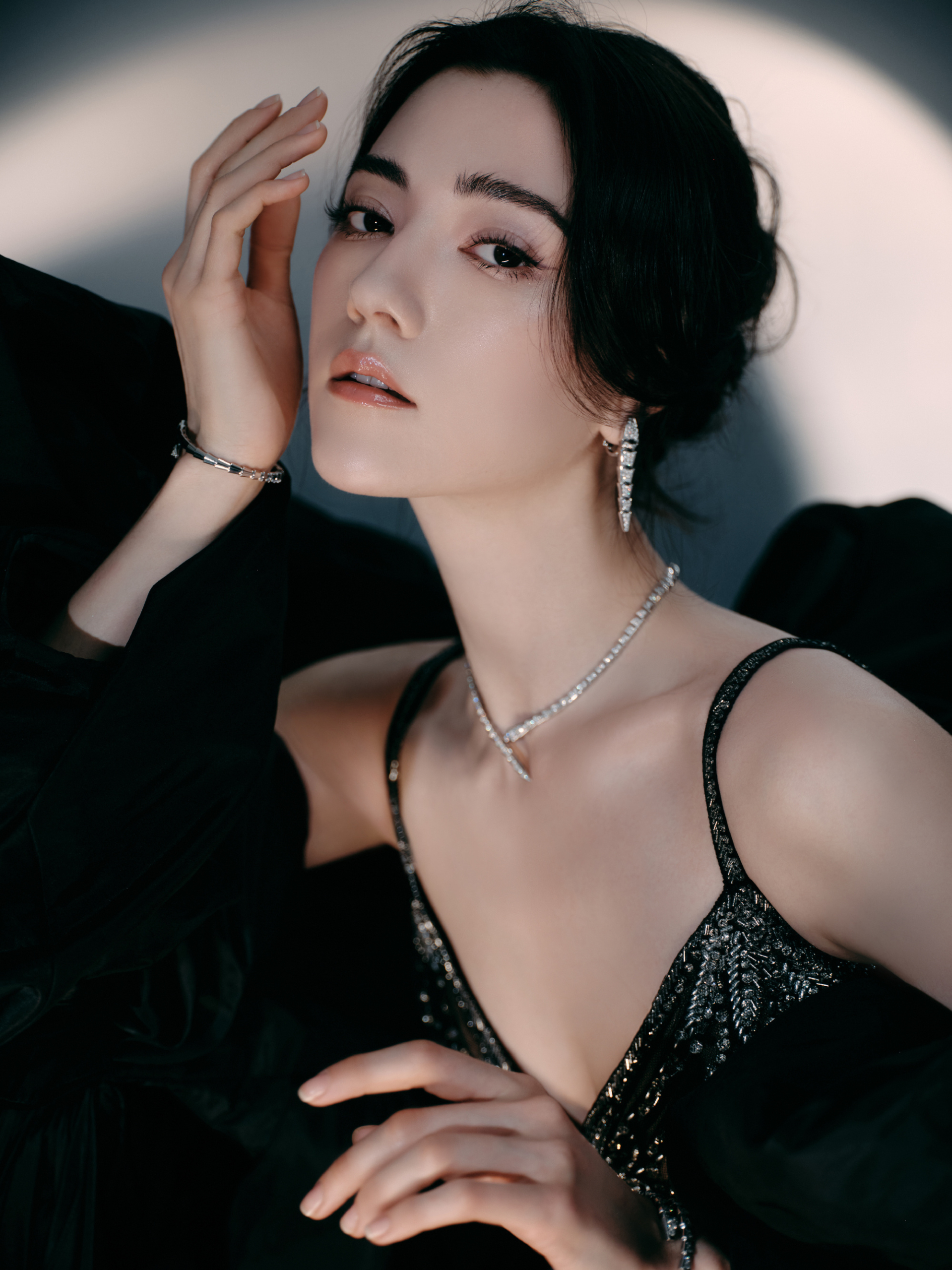 Showbiz c&oacute; tin vui: Ngọc nữ sinh năm 1997 cưới v&agrave;o th&aacute;ng 11, ch&uacute; rể l&agrave; thiếu gia tập đo&agrave;n hơn 14 tuổi!- Ảnh 4.