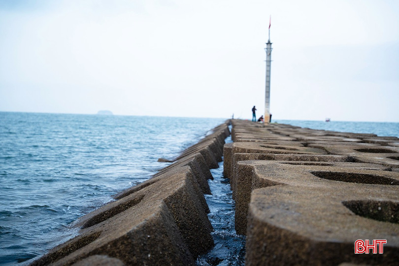 Cảng c&aacute; gần 300 tỷ th&agrave;nh điểm du lịch, chủ tịch tỉnh phải đăng l&ecirc;n Facebook- Ảnh 7.