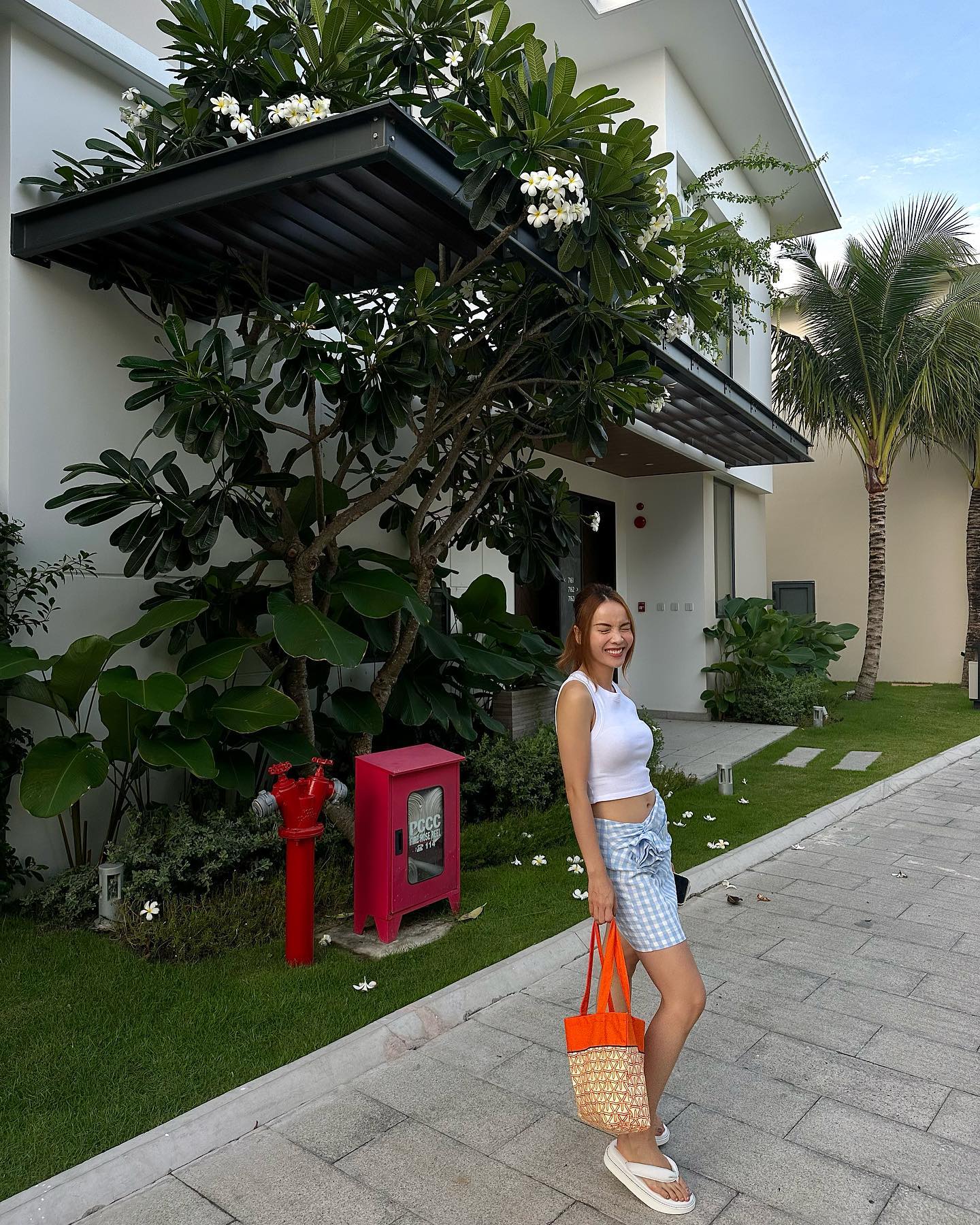 Mỹ nh&acirc;n Việt 42 tuổi c&oacute; style du lịch đẹp tới từng set đồ, quan trọng l&agrave; v&ocirc; c&ugrave;ng trẻ trung- Ảnh 5.