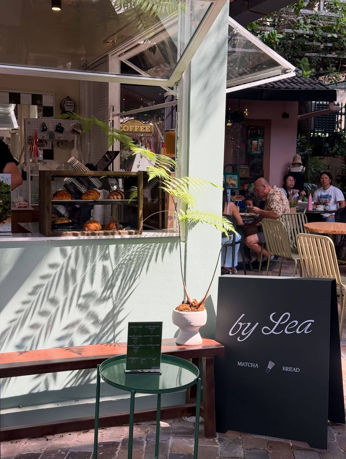 Mục sở thị 8 qu&aacute;n c&agrave; ph&ecirc; mới: T&acirc;n binh ẩn m&igrave;nh trong hẻm nhỏ, hội s&agrave;nh điệu hay uống matcha dưới ch&acirc;n cầu Ba Son- Ảnh 22.