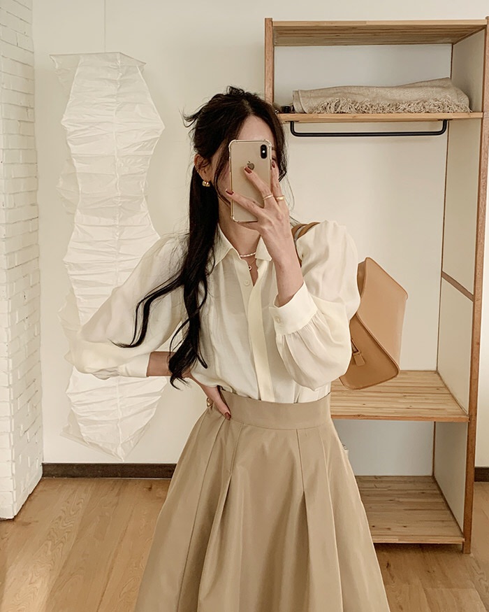 &Aacute;o sơ mi/blouse v&agrave; ch&acirc;n v&aacute;y: Bộ đ&ocirc;i xinh tươi nhất m&ugrave;a h&egrave;, chuẩn thanh lịch khi mặc tới c&ocirc;ng sở- Ảnh 7.