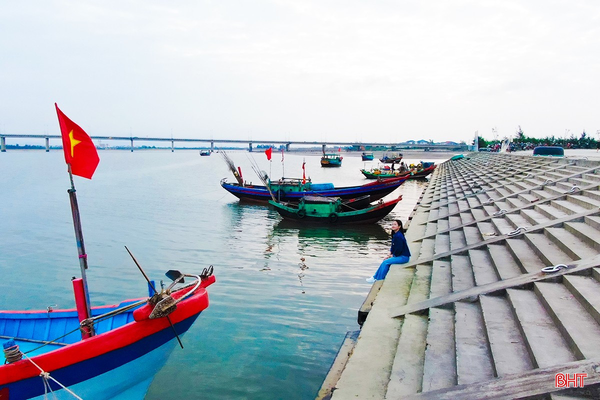 Cảng c&aacute; gần 300 tỷ th&agrave;nh điểm du lịch, chủ tịch tỉnh phải đăng l&ecirc;n Facebook- Ảnh 5.