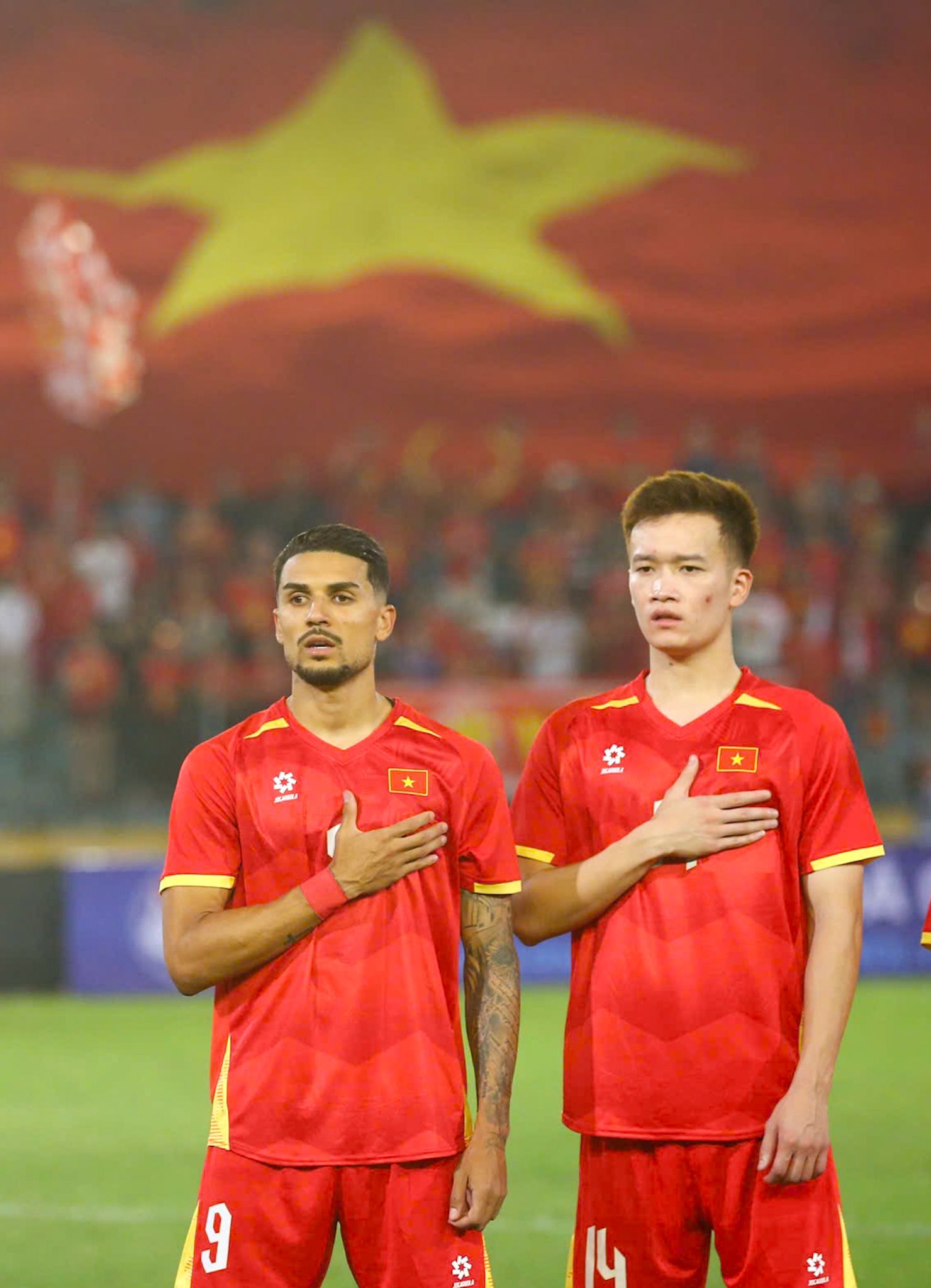 Điều th&uacute; vị ở t&ecirc;n cặp "song s&aacute;t" nhập tịch của tuyển Việt Nam: Đ&atilde; "Son" lại c&ograve;n "H&ecirc;n"!- Ảnh 3.