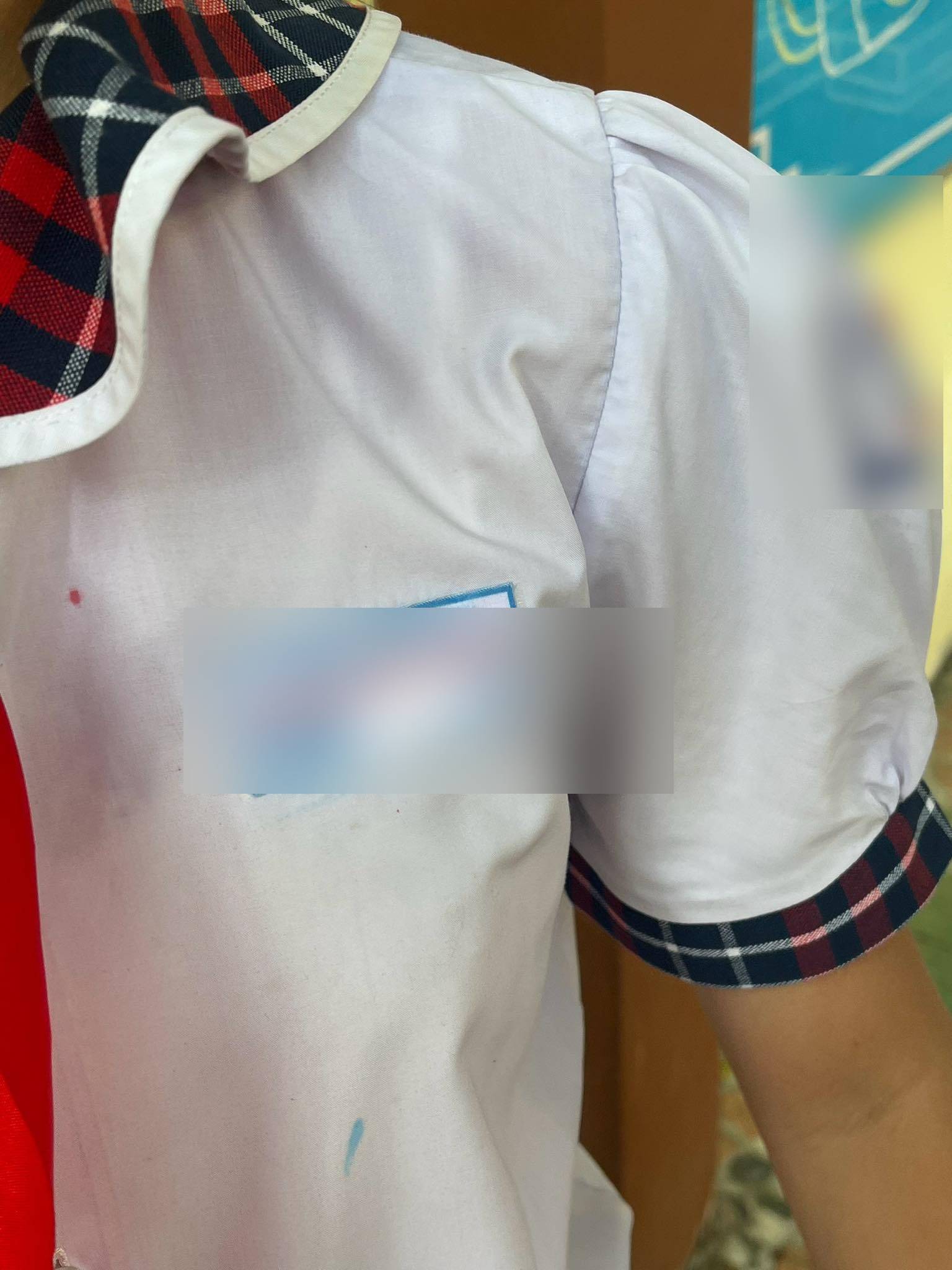 Màn bắt đền điện thoại gây tranh cãi của 1 phụ huynh TP.HCM: Cách gia đình bên kia phản hồi càng khiến mâu thuẫn căng thẳng- Ảnh 1. Màn bắt đền điện thoại gây tranh cãi của 1 phụ huynh TP.HCM: Cách gia đình bên kia phản hồi càng khiến mâu thuẫn căng thẳng- Ảnh 1.