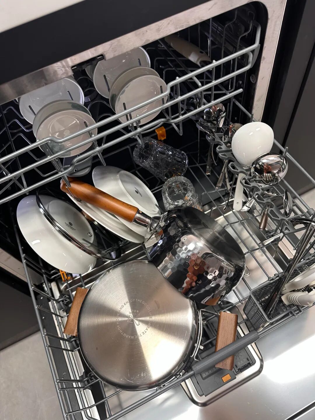 Mua 10 m&oacute;n đồ gia dụng nhưng chỉ d&ugrave;ng 4: T&ocirc;i nhận ra m&igrave;nh đ&atilde; ti&ecirc;u tiền v&igrave; &ldquo;ảo gi&aacute;c tiện nghi&rdquo;- Ảnh 5.