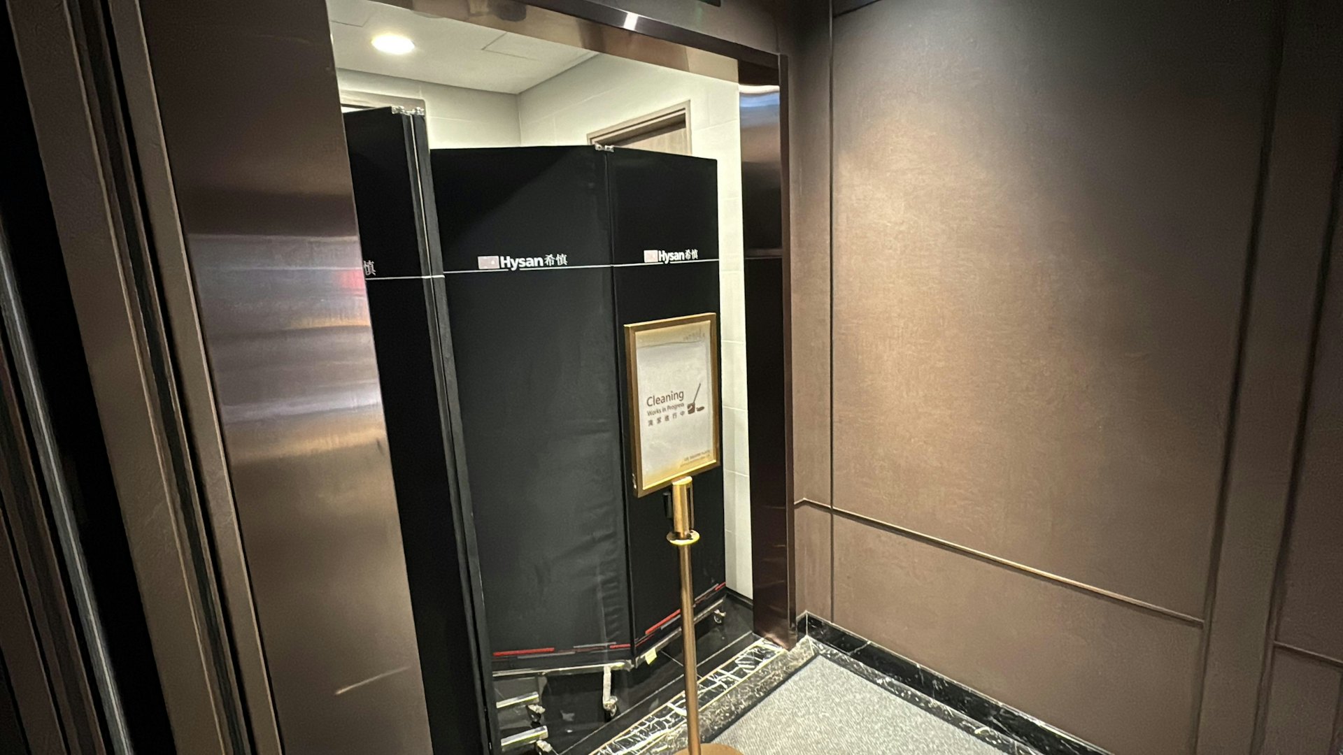 B&eacute; sơ sinh tử vong trong th&ugrave;ng r&aacute;c trung t&acirc;m thương mại, nữ gi&uacute;p việc 34 tuổi bị bắt giữ- Ảnh 1.