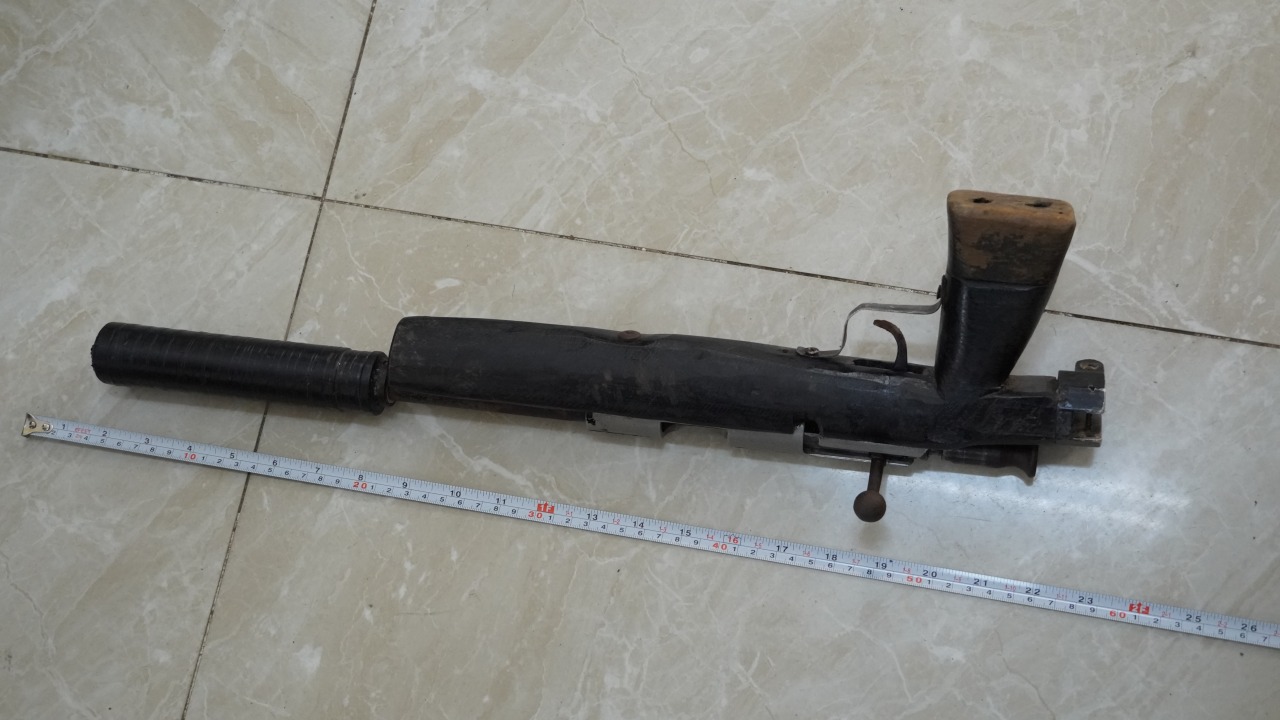 Khởi tố người đàn ông bắn chết tài xế taxi, sát hại mẹ vợ ở Quảng Trị- Ảnh 3. Khởi tố người đàn ông bắn chết tài xế taxi, sát hại mẹ vợ ở Quảng Trị- Ảnh 3.