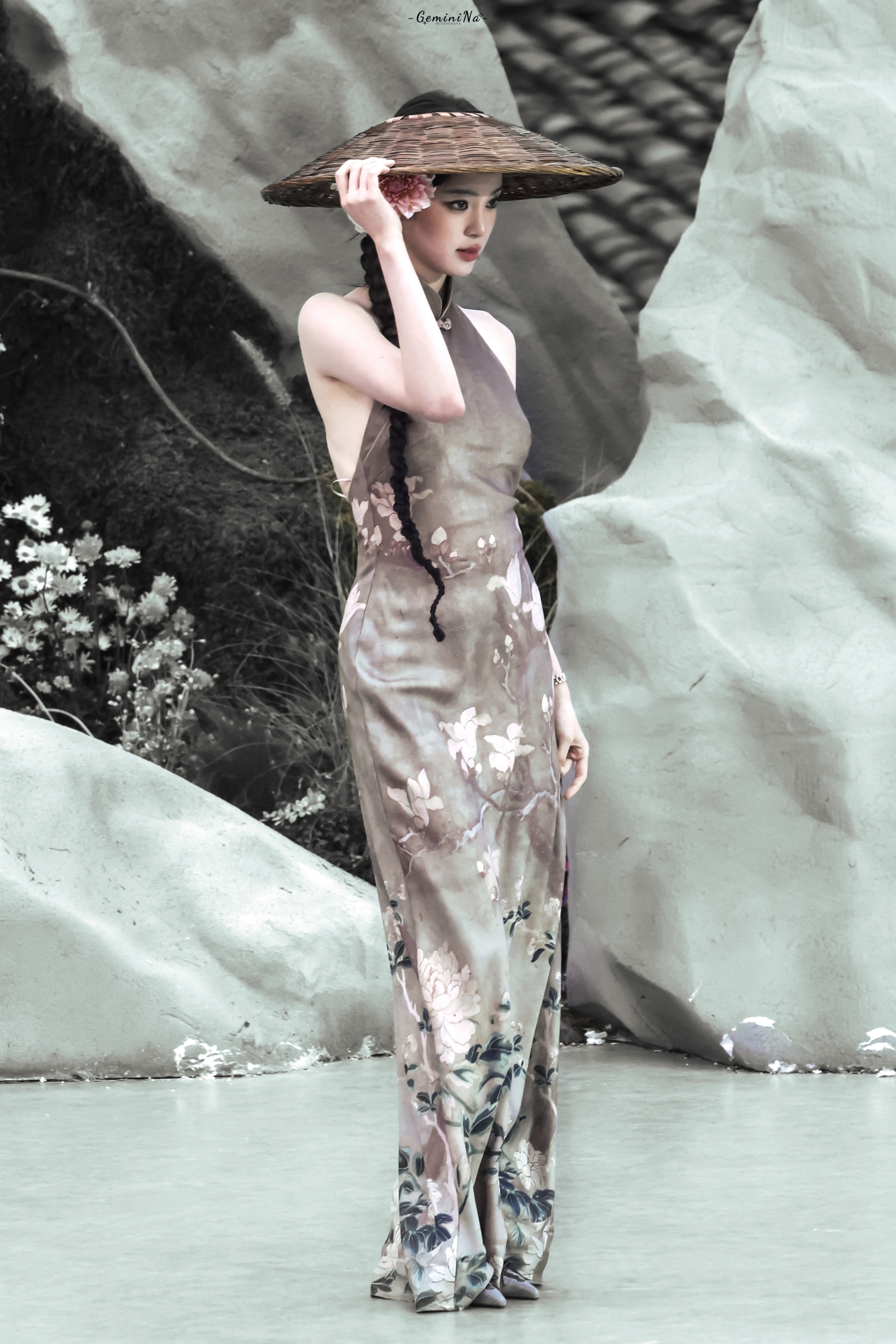 Mỗi bước ch&acirc;n của mỹ nh&acirc;n n&agrave;y đều l&agrave; một bức tranh thủy mặc: Dung nhan như ngọc, mỹ mạo như hoa- Ảnh 3.