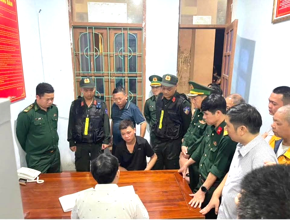 Người đ&agrave;n &ocirc;ng về qu&ecirc; bắn chết mẹ vợ v&agrave; t&agrave;i xế taxi: Từng livestream n&oacute;i về bi kịch gia đ&igrave;nh- Ảnh 1.