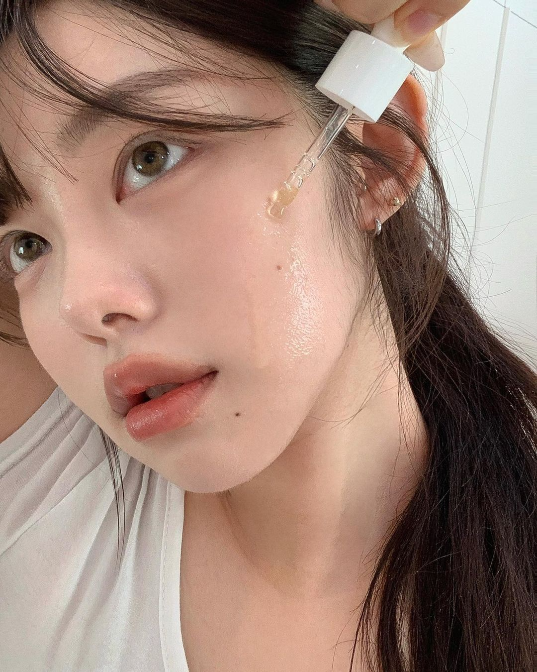 6 kinh nghiệm "xương m&aacute;u" khi b&ocirc;i retinol chống gi&agrave;, l&agrave;m đ&uacute;ng da trẻ đẹp như hack- Ảnh 2.